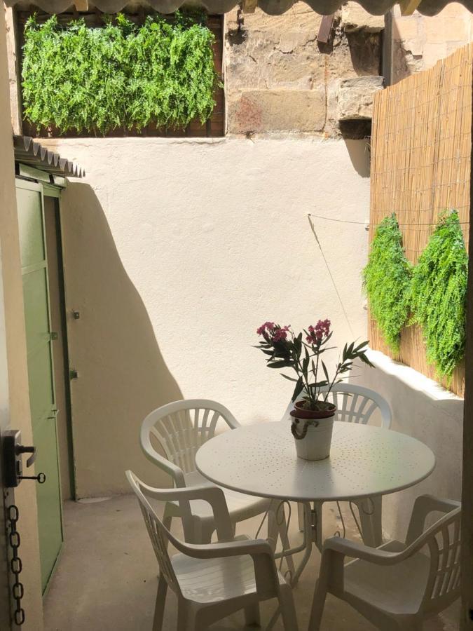 Appartement De Charme Avignon Centre Historique Terrasse Et Balcon Place Pie 외부 사진
